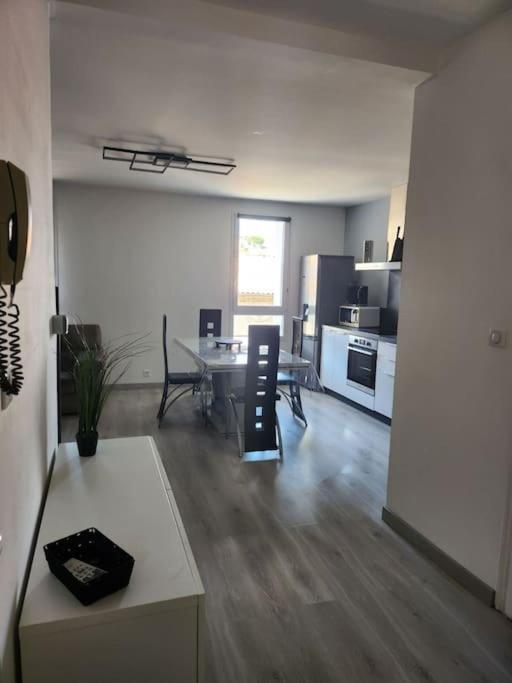 Appartement Sandonato Clermont-lʼHérault Exterior foto